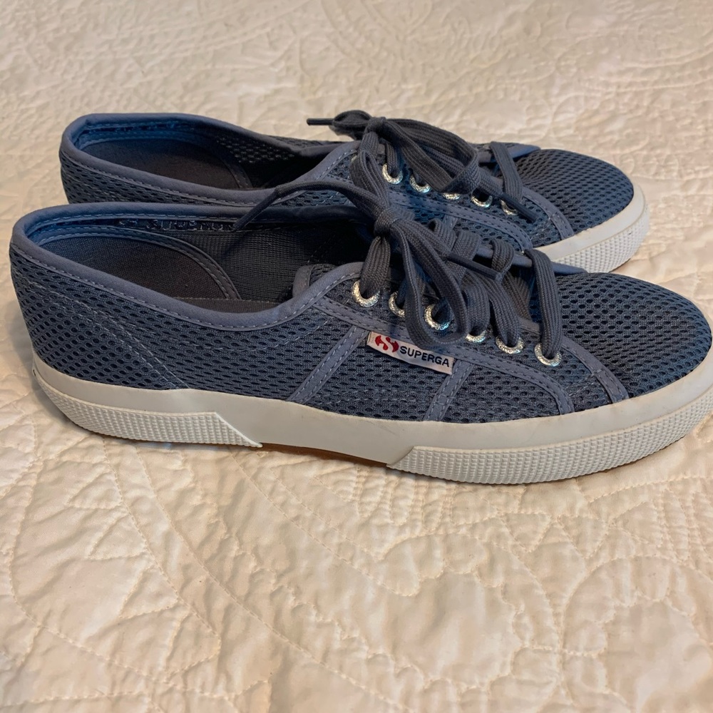 Cute Superga sneakers - never worn - size 8/9